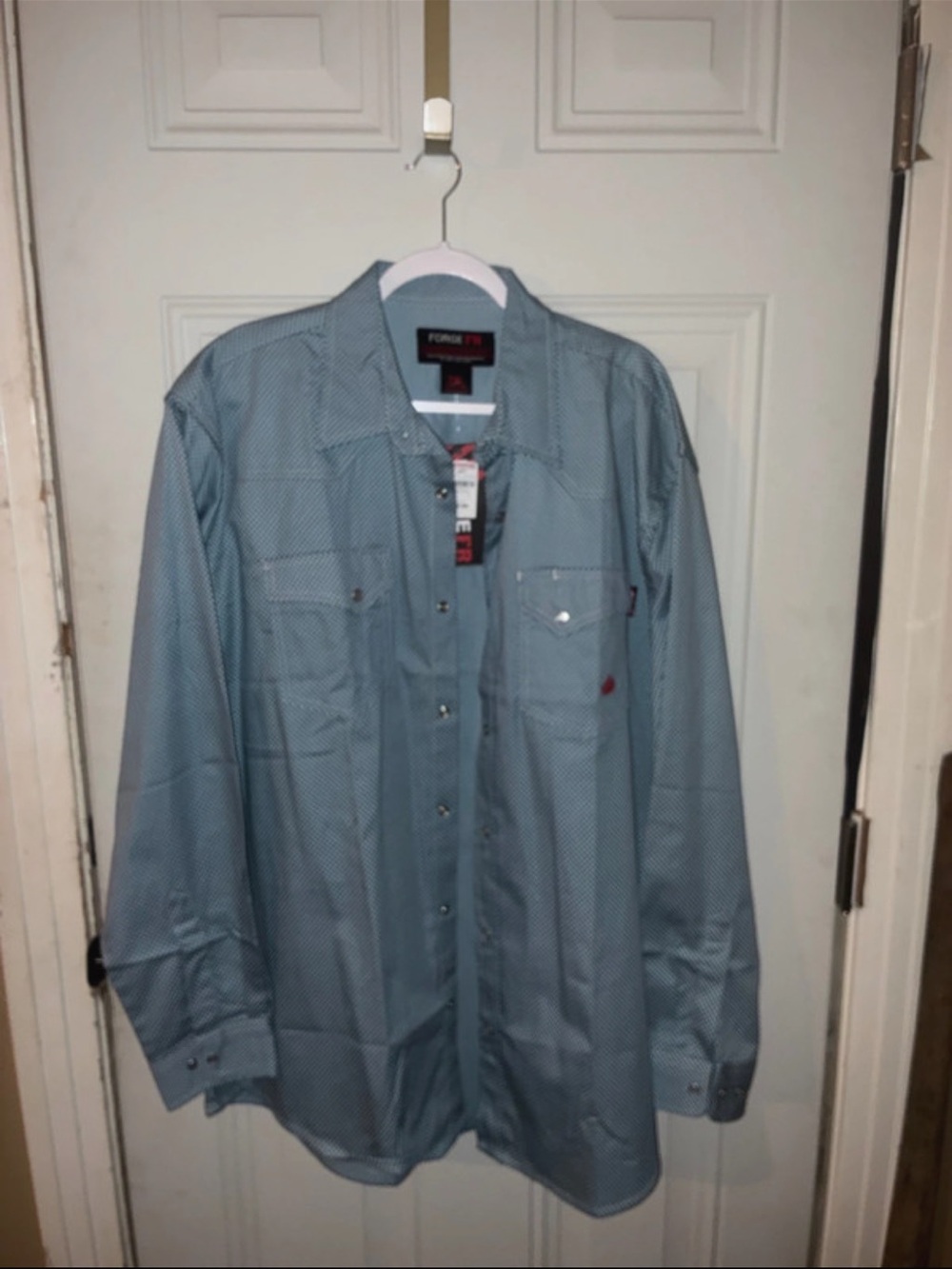 Men's Light Blue Button-Up Long Sleeve Shirt